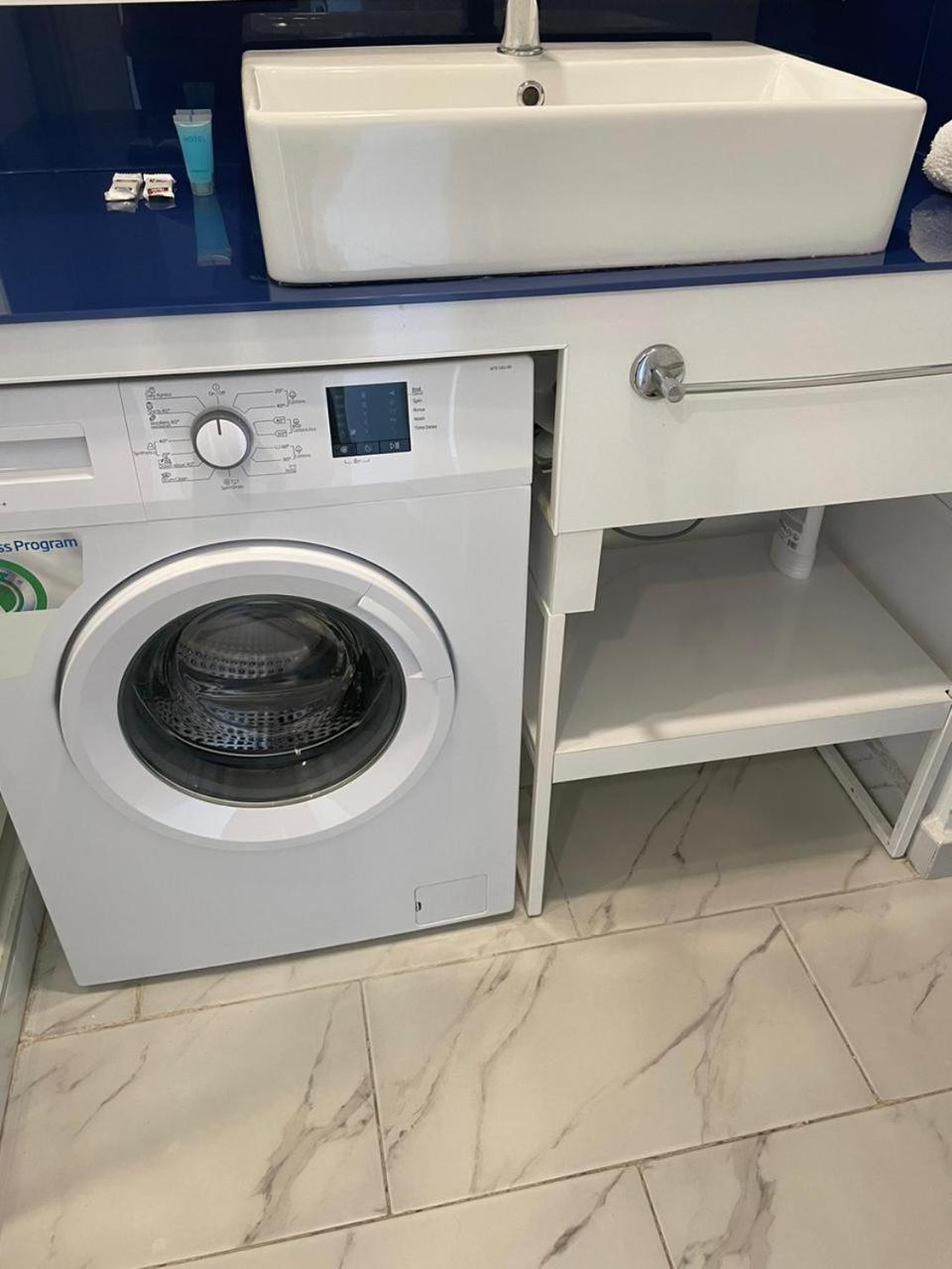 Orbi Сity Sunny Apartments High Floor Μπατούμι Εξωτερικό φωτογραφία