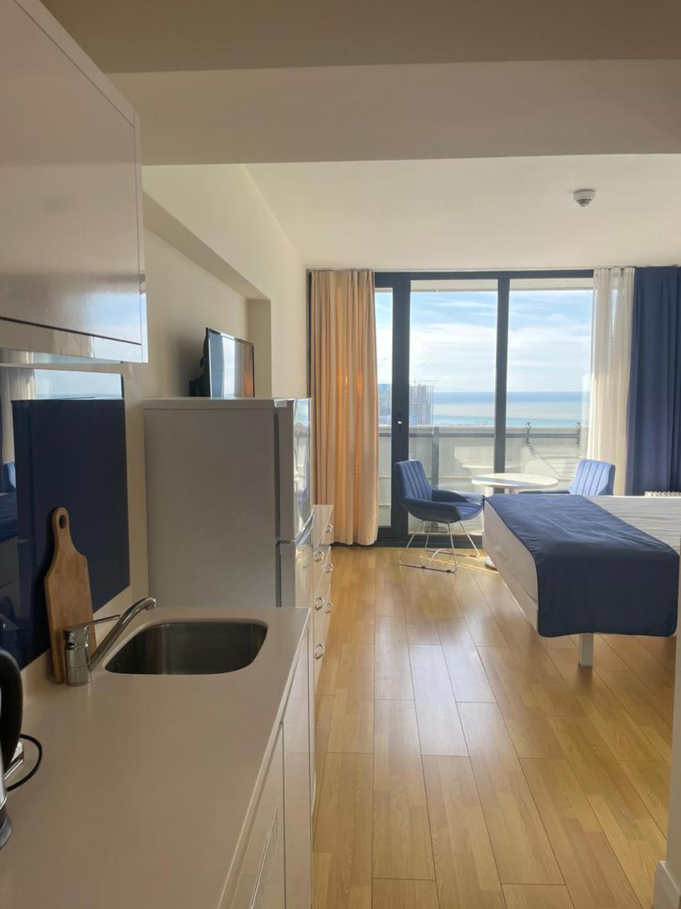 Orbi Сity Sunny Apartments High Floor Μπατούμι Εξωτερικό φωτογραφία